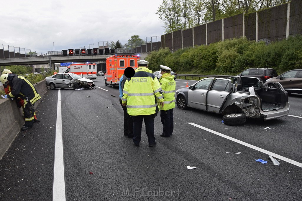 VU Auffahrunfall A 3 Rich Oberhausen kurz vor AS Koeln Dellbrueck P085.JPG - Miklos Laubert